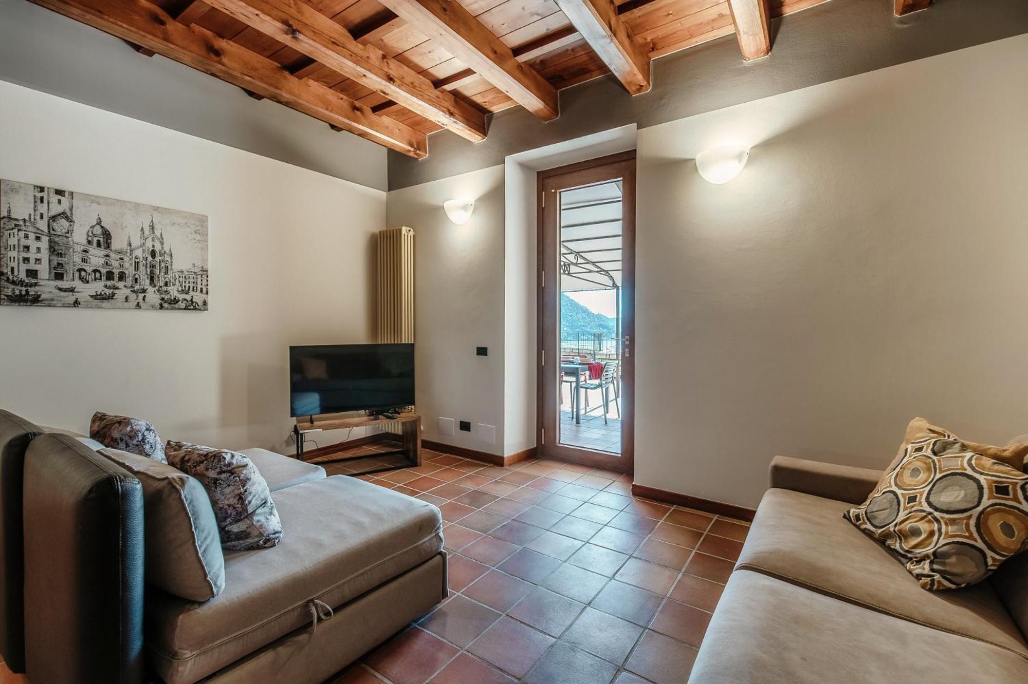 Crotto Polirolo - The House Of Travelers Διαμέρισμα Τσερνόμπιο Εξωτερικό φωτογραφία