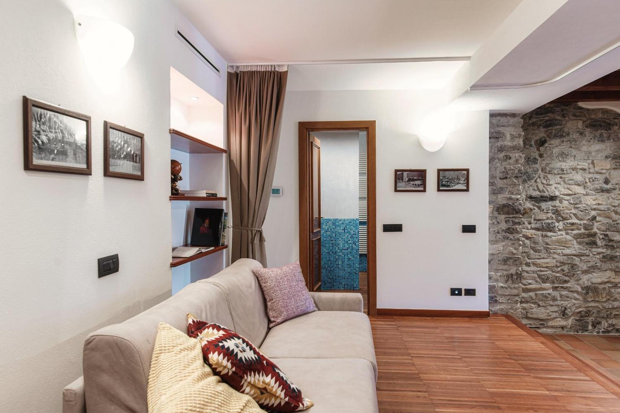 Crotto Polirolo - The House Of Travelers Διαμέρισμα Τσερνόμπιο Εξωτερικό φωτογραφία